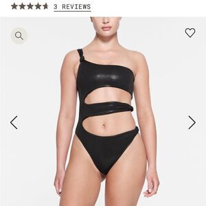 NWT SKIMS 
KNOTTED ONE SHOULDER MONOKINI XS